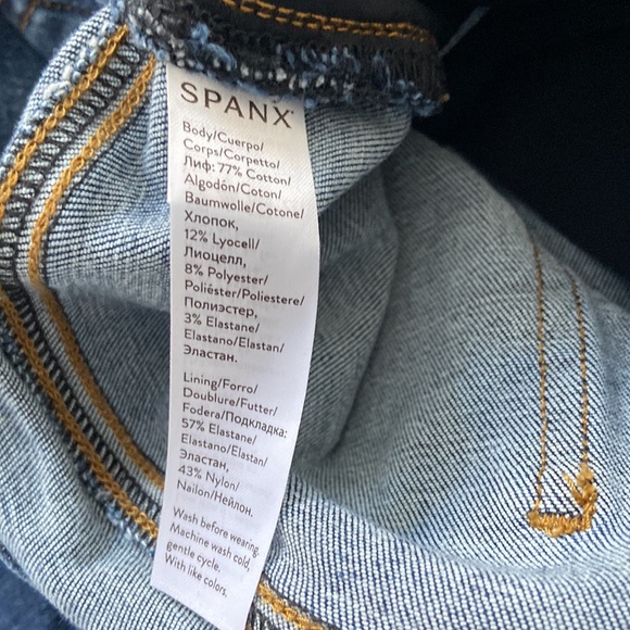 SPANX Distressed Ankle Skinny Jean Raw Hem Medium Wash Stretch Denim Size Medium - Picture 9 of 9